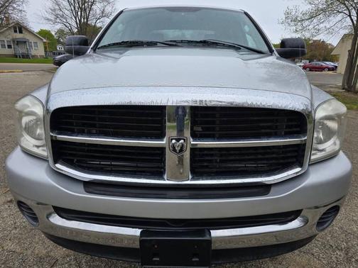 Bright Silver Metallic Clearcoat 2007 Dodge Ram 1500 SLT Mega Cab