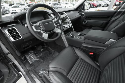 2024 Land Rover Discovery P300 S