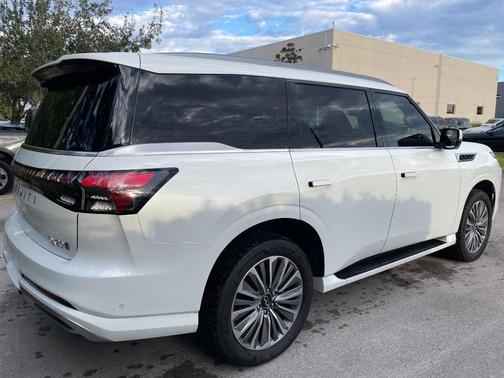 2025 INFINITI QX80 SENSORY