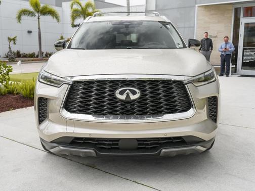 Warm Titanium / Black Obsidian 2025 INFINITI QX60 SENSORY