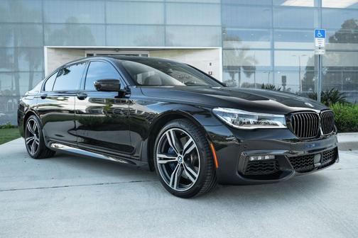 2019 BMW 750 i