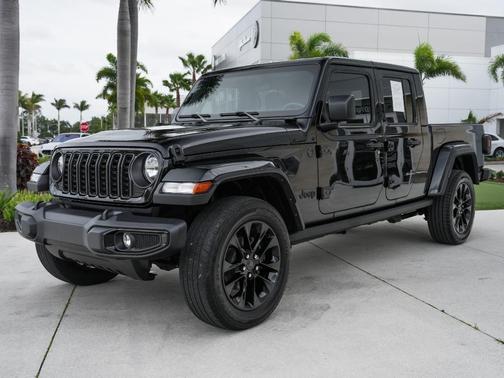 Black Clearcoat 2024 Jeep Gladiator Nighthawk