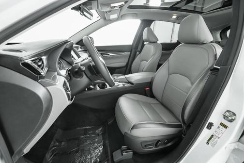 2025 INFINITI QX50 Luxe
