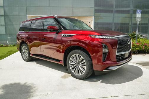 2026 INFINITI QX80 Luxe