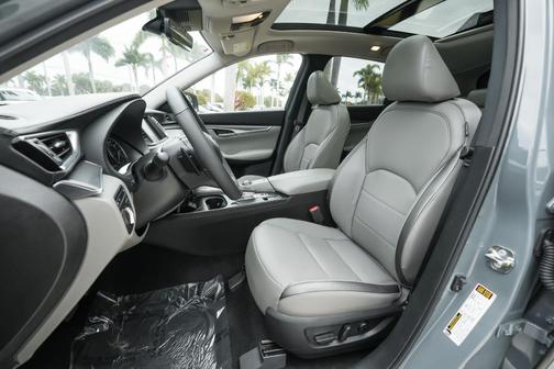 2025 INFINITI QX50 Luxe