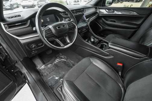 2021 Jeep Grand Cherokee L Laredo