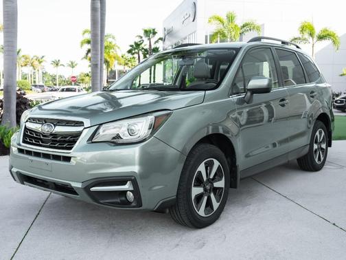 Jasmine Green Metallic 2018 Subaru Forester 2.5i Limited