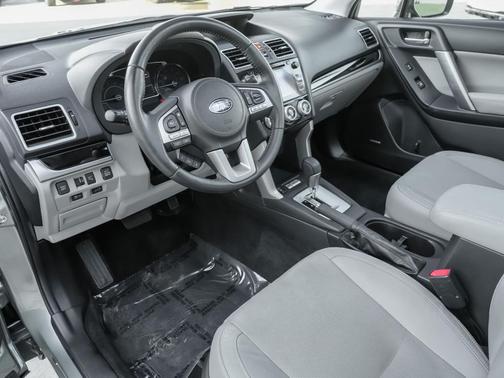 Jasmine Green Metallic 2018 Subaru Forester 2.5i Limited