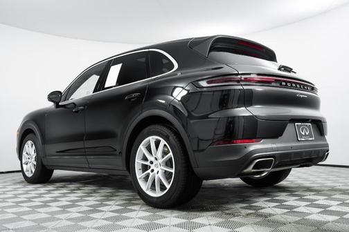 2024 Porsche Cayenne Base