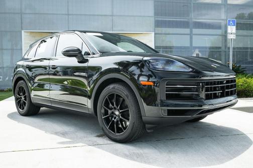 2024 Porsche Cayenne Base