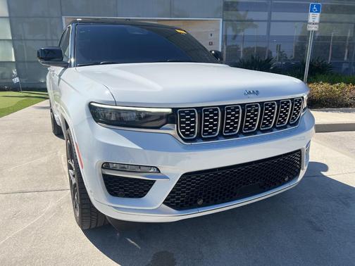 2022 Jeep Grand Cherokee 4xe Summit