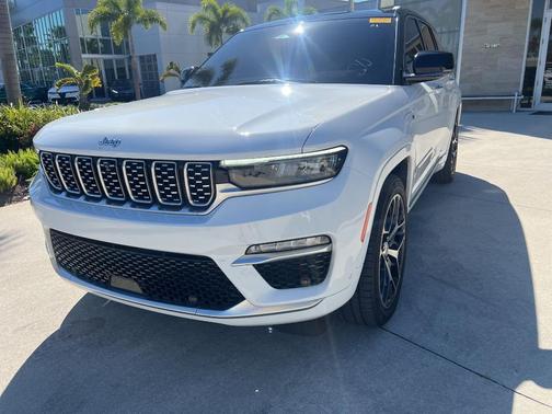 2022 Jeep Grand Cherokee 4xe Summit