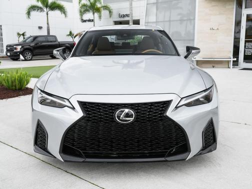 Iridium 2023 Lexus IS 350 F SPORT Design