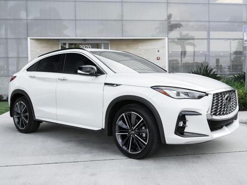 Radiant White 2025 INFINITI QX55 LUXE