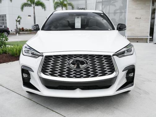 Radiant White 2025 INFINITI QX55 LUXE
