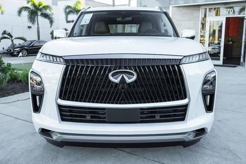 2026 INFINITI QX80 Luxe