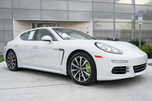 2016 Porsche Panamera S
