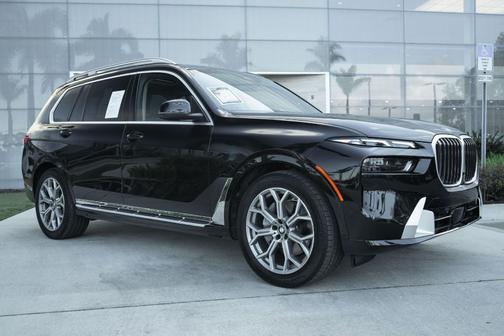 2025 BMW X7 xDrive40i