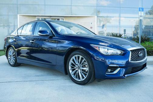 2023 INFINITI Q50 LUXE
