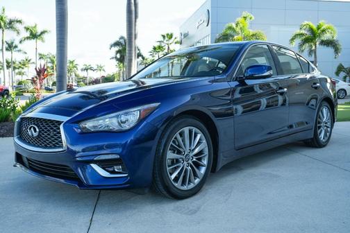 2023 INFINITI Q50 LUXE