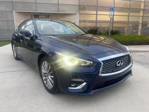 2023 INFINITI Q50 LUXE