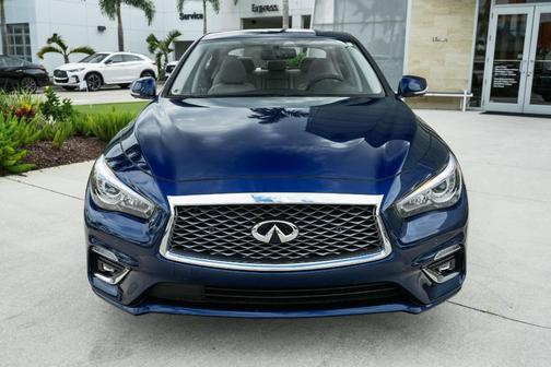 2023 INFINITI Q50 LUXE