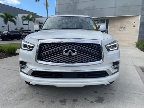 2024 INFINITI QX80 Luxe