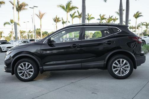 2020 Nissan Rogue Sport SV