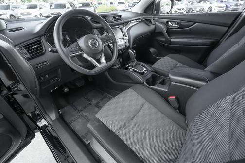 2020 Nissan Rogue Sport SV