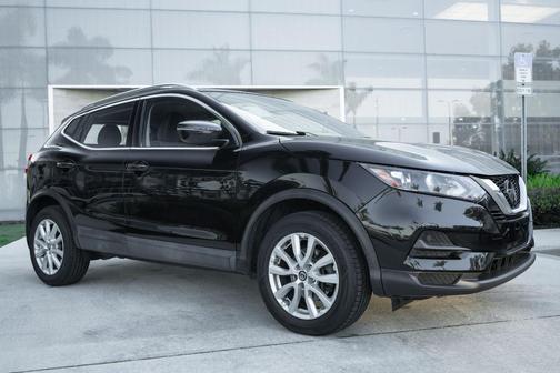 2020 Nissan Rogue Sport SV