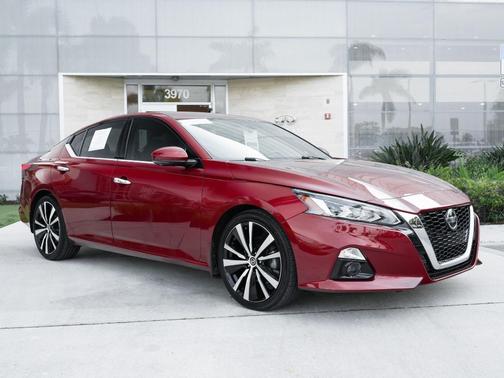 Sunset Drift Chromaflair 2019 Nissan Altima 2.0 Platinum