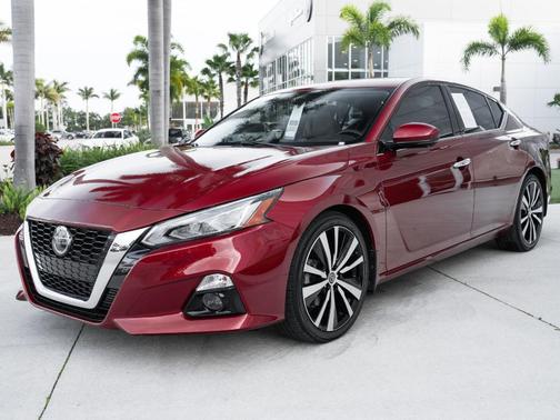 Sunset Drift Chromaflair 2019 Nissan Altima 2.0 Platinum