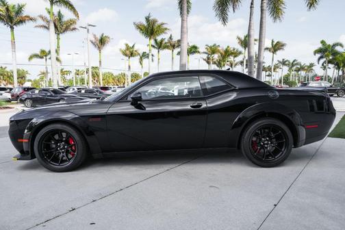 Pitch Black Clearcoat 2023 Dodge Challenger R/T Scat Pack