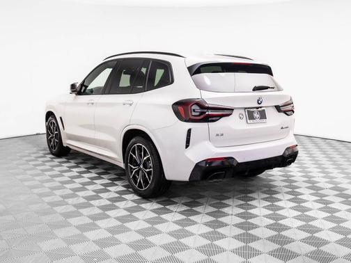 2023 BMW X3 M40i