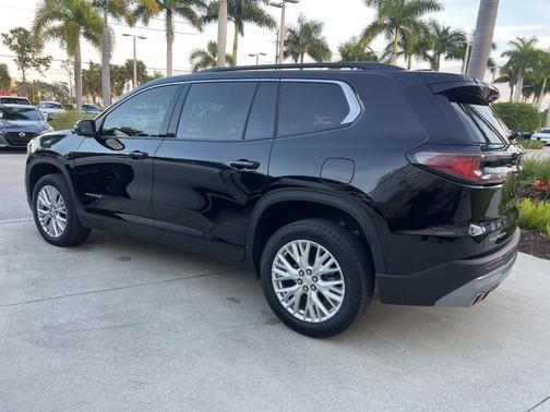 2024 GMC Acadia Elevation