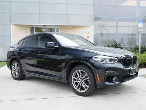 Carbon Black Metallic 2021 BMW X4 M40i
