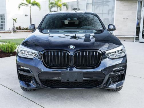 Carbon Black Metallic 2021 BMW X4 M40i