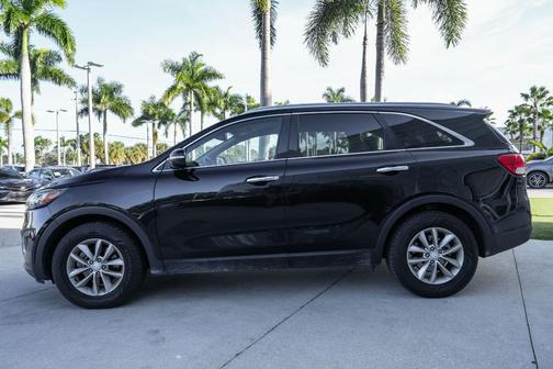 2017 Kia Sorento LX