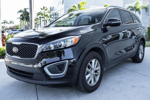 2017 Kia Sorento LX