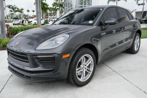 2022 Porsche Macan Base