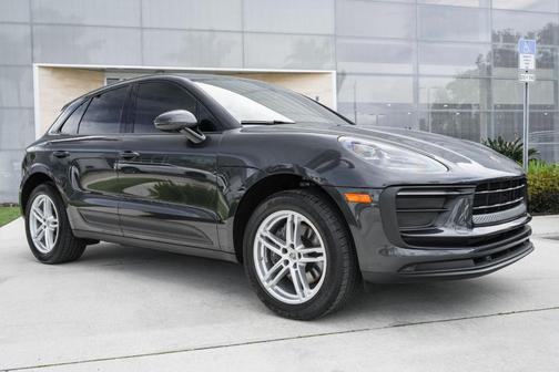 2022 Porsche Macan Base