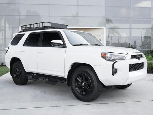 Super White 2018 Toyota 4Runner SR5