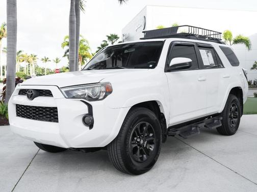 Super White 2018 Toyota 4Runner SR5
