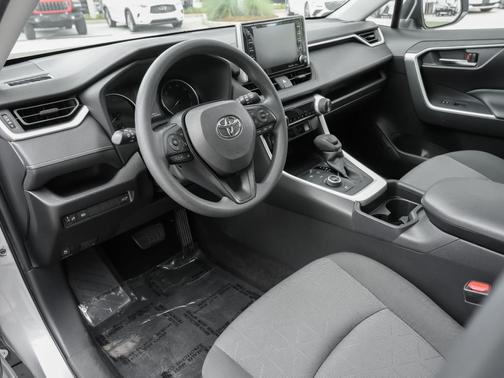 Silver Sky Metallic 2019 Toyota RAV4 Hybrid XLE
