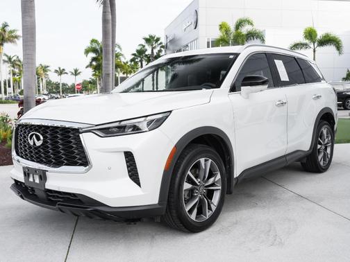 Majestic White 2023 INFINITI QX60 Luxe