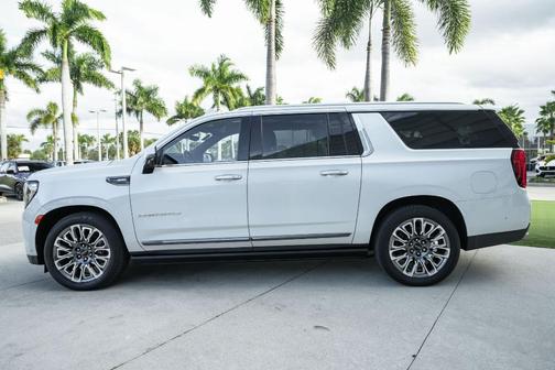2023 GMC Yukon XL Denali Ultimate