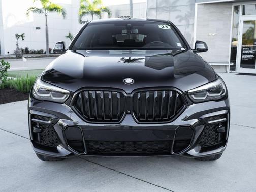 Black Sapphire Metallic 2023 BMW X6 M50i