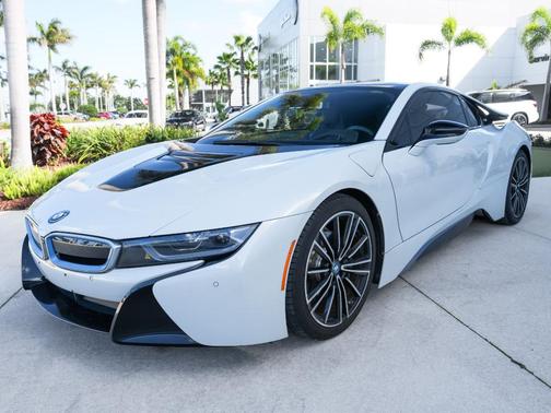 Crystal White Pearl Metallic 2019 BMW i8 Base