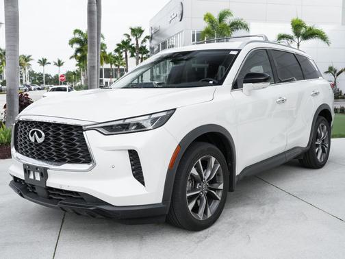 Majestic White 2023 INFINITI QX60 Luxe