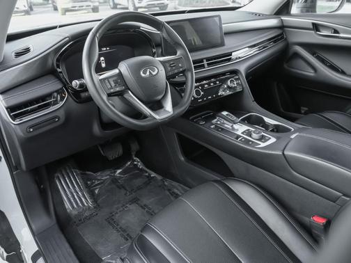 Majestic White 2023 INFINITI QX60 Luxe